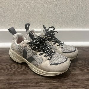 Veja Venturi Flannel Snow Grafite Natural Sneakers